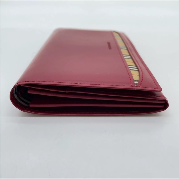 Authentic Burberry Red nova check Women's Wallet - Picture 4 of 13